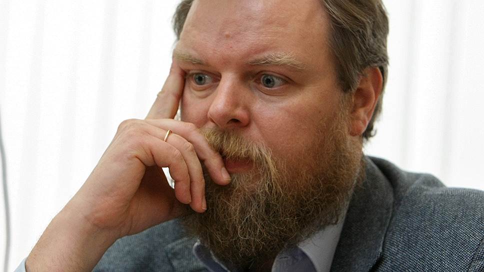 Владелец Промсвязьбанка проследит за его судьбой из-за границы 