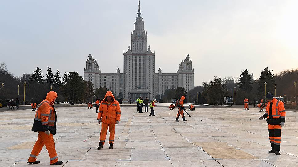 Протест против фан-зоны у Главного здания может стать международным