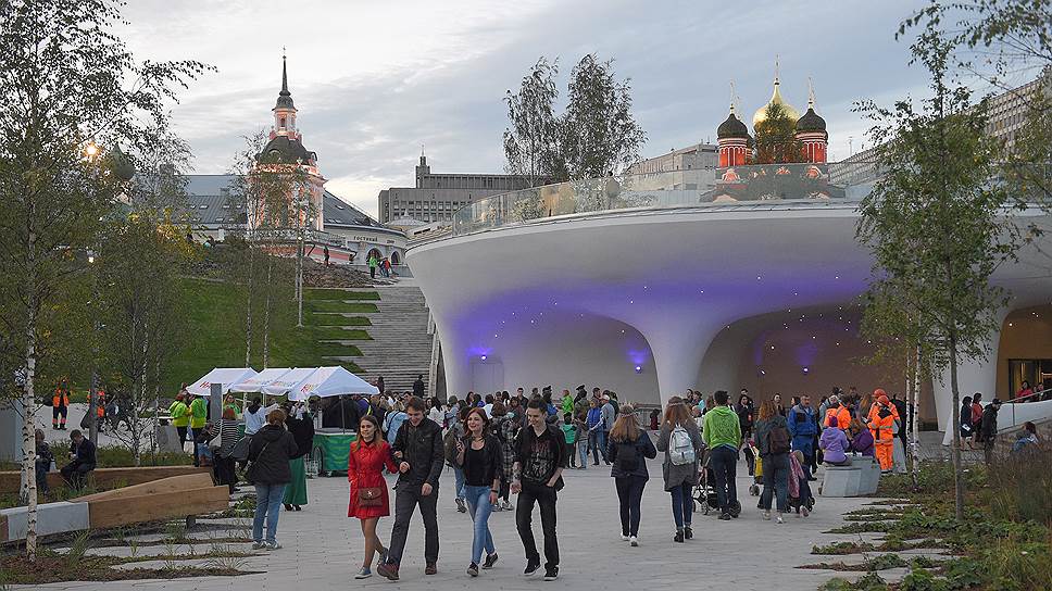 «Зарядье» агрессии: почему парк был не готов к встрече с вандалами