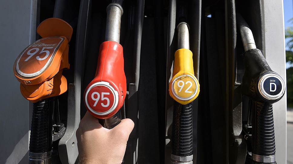 Как власти намерены сдерживать рост цен на бензин