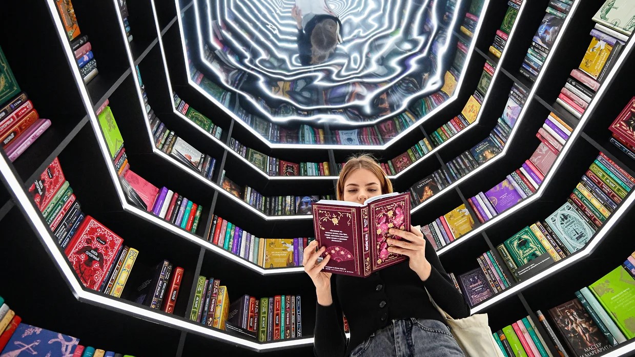 Продажи в книжных магазинах сократились на 6–18%
