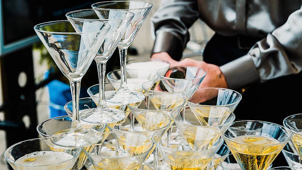 Будут ли компании экономить на алкоголе при организации корпоративов