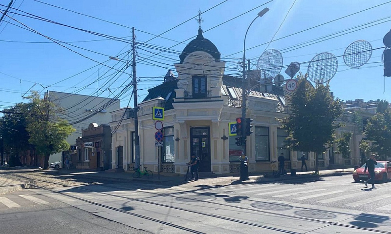 В Краснодаре отремонтирован фасад здания-памятника магазина Иллариона Котлярова