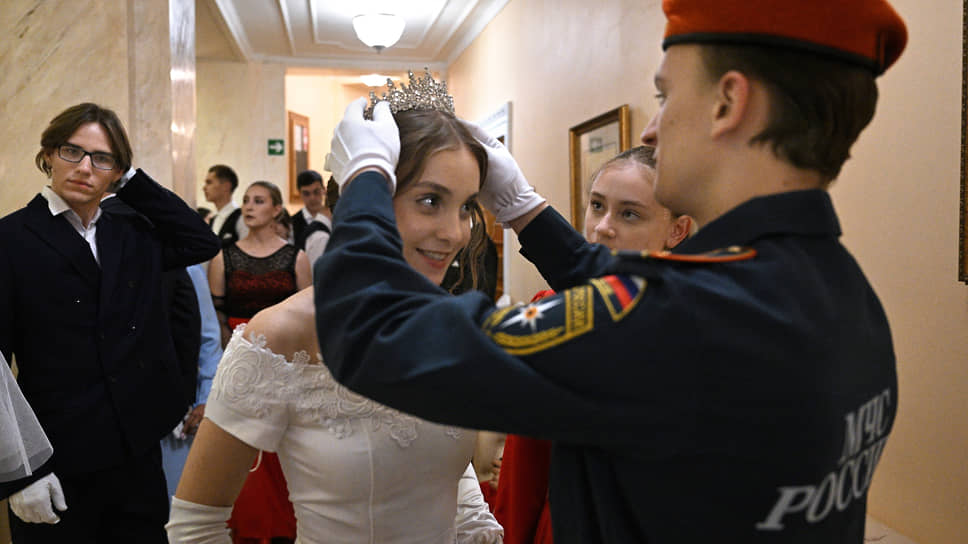 «Бал Победы» в Театре армии