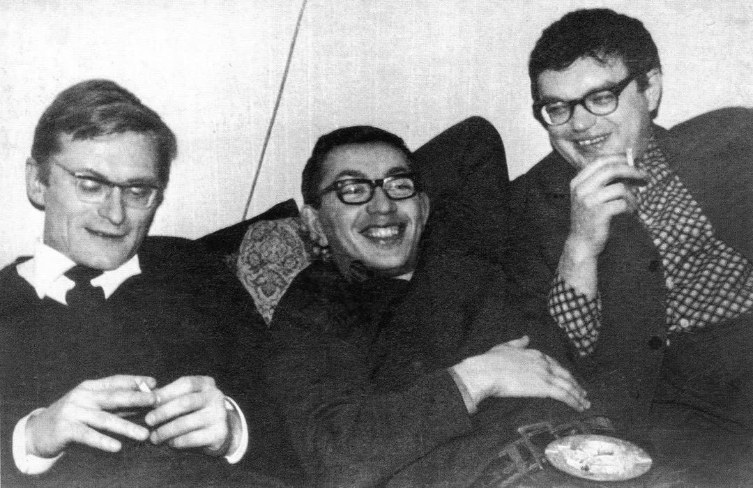 Владимир Лукин со школьными друзьями. Конец 60-х годов