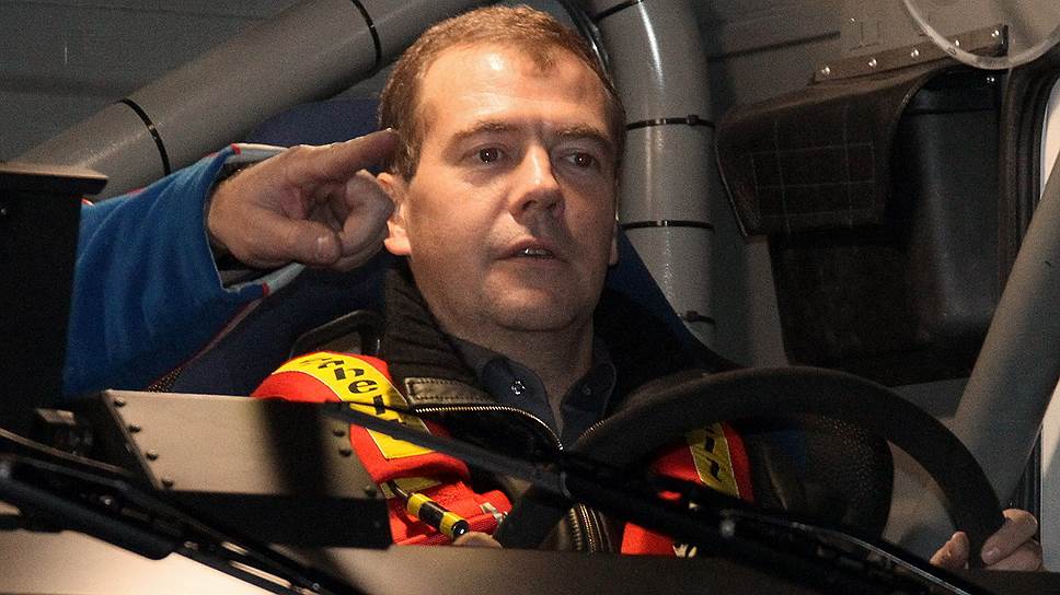 Дмитрий Медведев: Россия не готова к беспилотным автомобилям