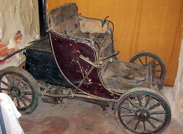 В таком виде в Политехническом музее хранился электромобиль императрицы Марии Федоровны
