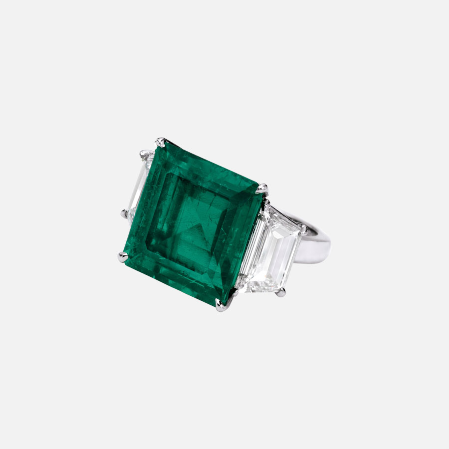 Sotheby’s, кольцо Cartier с колумбийским изумрудом весом 9,39 карат, эстимейт CHF 200 – 300 тыс. (лот 434 на торгах Magnificent Jewels and Noble Jewels, 13 ноября 2019 года)