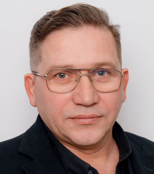 Генеральный директор ООО «Летай и Смотри Агро» Василий Птицын оценивает свой бизнес в 585 млн. руб