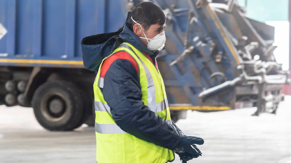«Эко-лайн» и «Ла-транс» выставили на продажу два десятка мусоровозов, чтобы расчитаться с сотрудниками