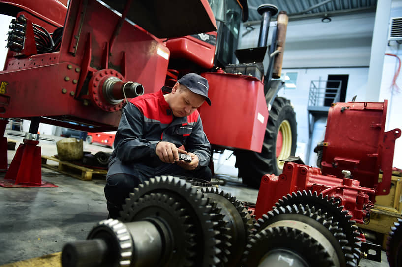 Риск дальнейшего сокращения доли прибыльных компаний  остается в  металлургических, нефтегазовых и экспортно ориентированных регионах