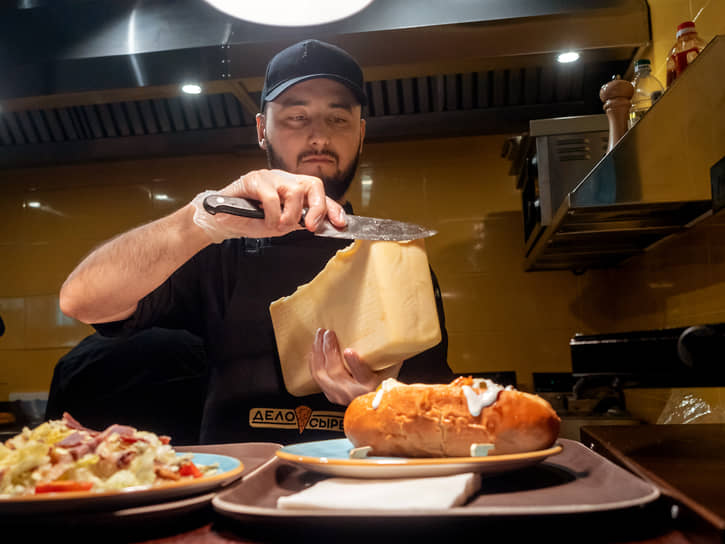 Самый заметный рост выручки за  первый квартал 2023 года показали заведения общепита под управлением индивидуальных предпринимателей