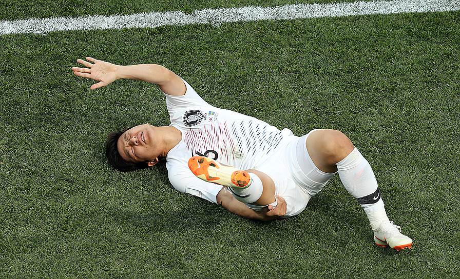 Корейский футболист Пак Чу Хо