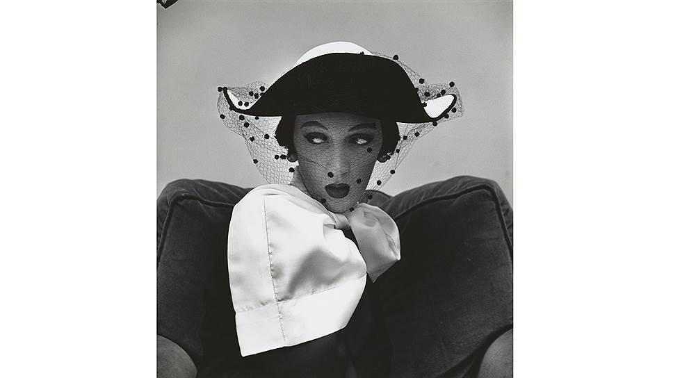 «Шляпа в испанском стиле Татьяны Яковлевой дю Плесси», 1949 год 