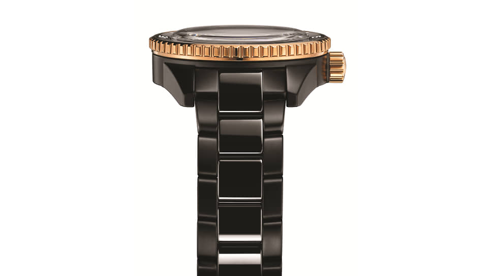 Rado Captain Cook High-Tech Ceramic. Корпус и браслет из черной высокотехнологичной керамики, безель и заводная головка из стали с PVD-покрытием цвета розового золота