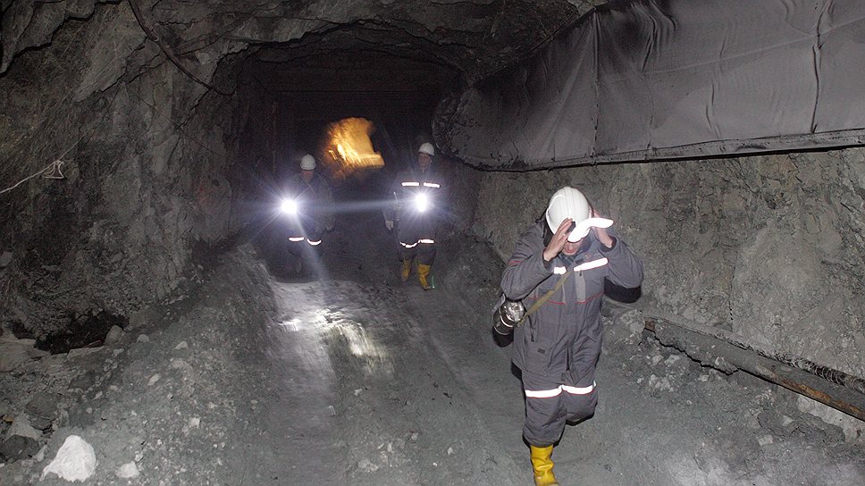 Владелец трех шахт и обогатительной фабрики в Прокопьевске Борис Якубук считает, что эти предприятия осталось только закрыть