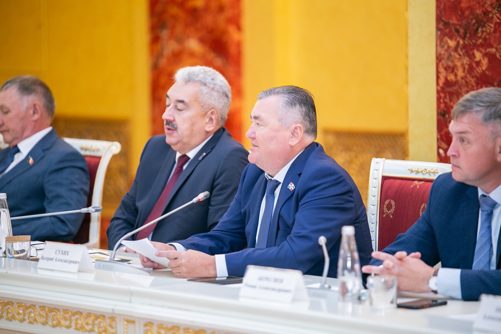 Валерий Сухих представил опыт Пермского края по привлечению инвестиций на заседании Совета законодателей ПФО