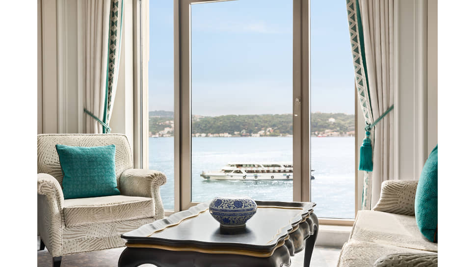 В номере отеля Shangri-La Bosphorus