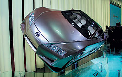 Концепт двухместного купе Lexus LF-A уже прошел дорожные испытания 