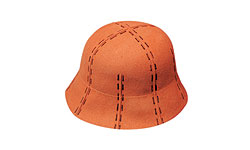 Панама из шерсти, Coccinelle  ("Articoli-Весна", 3145руб.) 