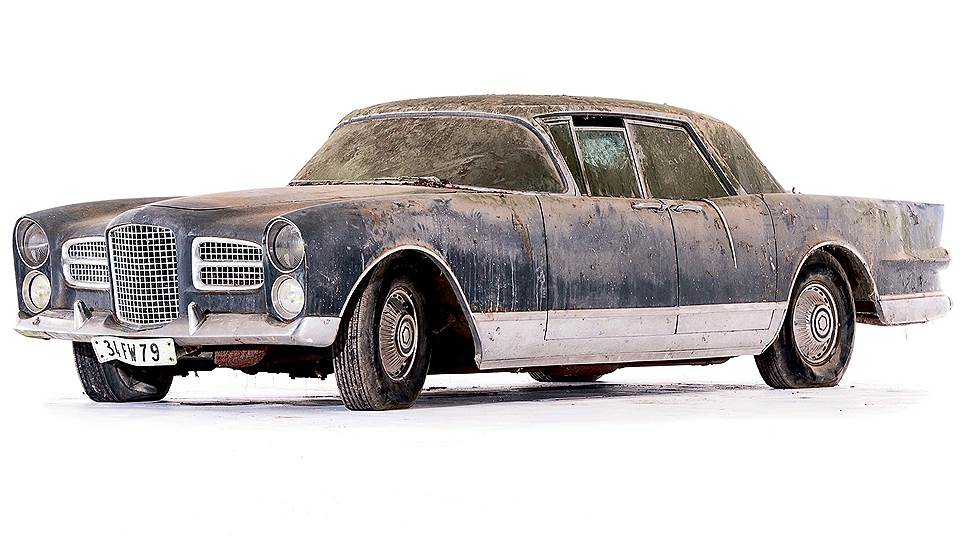 Элен Керби владела машиной с 1960 по 1963 год. Потом хозяином Facel Vega числился некий месье Фонтана из Нейи-сюр-Сен, а в декабре 1964 года автомобиль стал собственностью семьи Байона, где и оставался до января нынешнего года, пока не ушел с торгов на аукционе Artcurial. Машина сохранила родную окраску Tudor Gray и обивку салона из кожи черного цвета. 