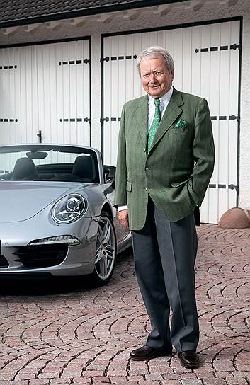 Младший пошел дальше всех: сегодня Вольфганг Порше -- председатель наблюдательного совета в компаниях Porsche Automobil Holding SE и Porsche AG, а еще он входит в наблюдательные советы Volkswagen и Audi.