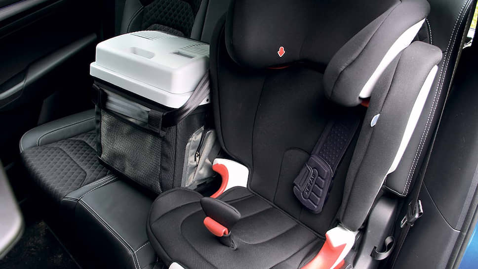 Детское сиденье Isofix Duo Plus Top Tether адресовано детям весом от 9 до 18 кг (9 месяцев – 4 года). Предусмотрено положение ребенка сидя, лежа и полусидя. Обеспечивает максимальную безопасность. Система крепления Isofix дополнена системой Top Tether: верхний ремень перекидывается через переднюю часть кресла и крепится к крюку на задней части, что предотвращает переворачивание и ограничивает наклон ребенка вперед. Пятиточечный ремень регулируется по росту.