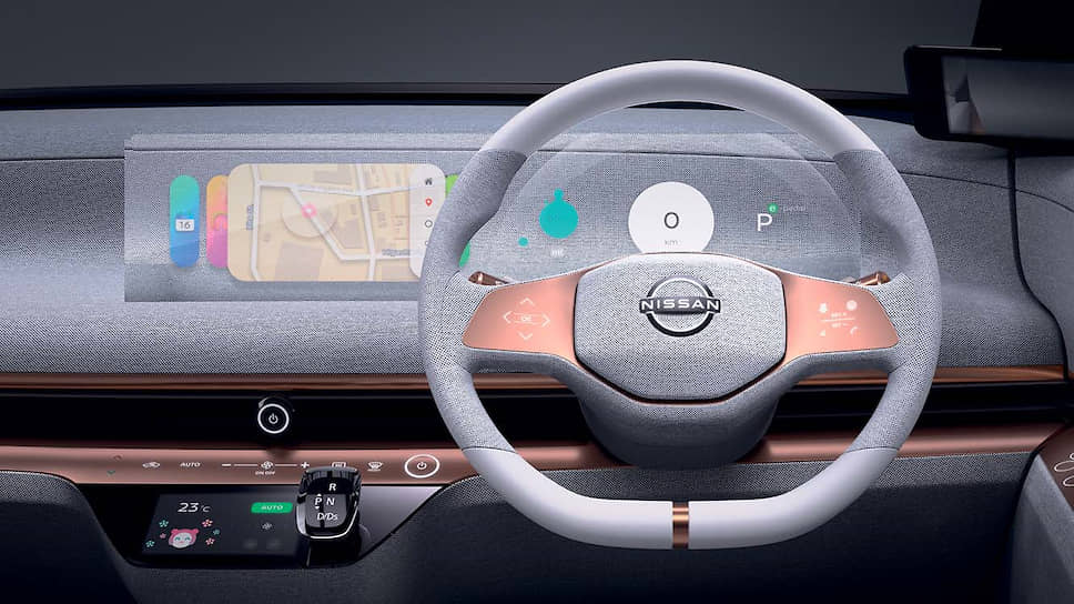 Приборная панель Nissan IMk прозрачная, поэтому картинка на ней иногда кажется голограммой – вполне в духе «бесшовной автономной мобильности», которую предлагает система Invisible-to-Visible, способная показывать в режиме «дополненной реальности» картинку на 360 градусов вокруг автомобиля.