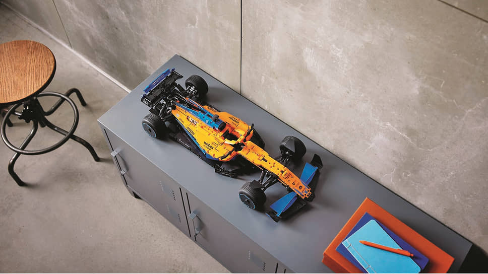 Кроме удовольствия от процесса сборки столь крутого автомобиля, Lego Technic McLaren Formula 1 поможет болельщикам Формулы 1 отдохнуть и собраться с силами накануне серьезной борьбы нового сезона, а также укрепить свою любовь к автоспорту