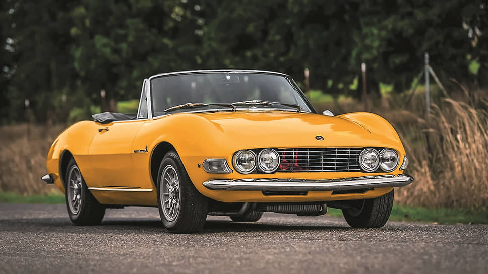 Pininfarina разработала кузов Fiat Dino Spider 1966 года именно как родстер, облик более позднего купе создавал уже знаменитый Джорджетто Джуджаро, работавший в те годы на студию Bertone