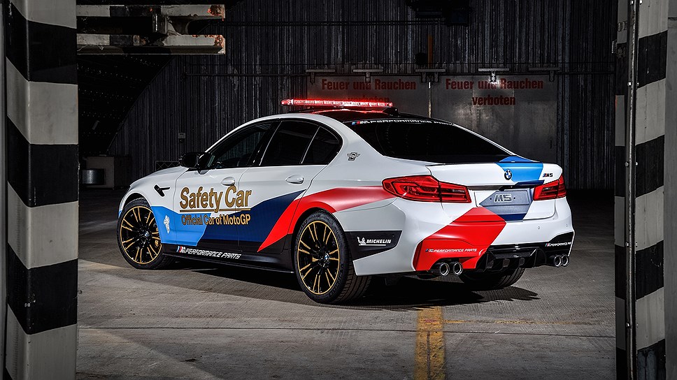 Винил бмв ф90. BMW m5 f90. BMW m5 Safety car. BMW m5 f90 винил.