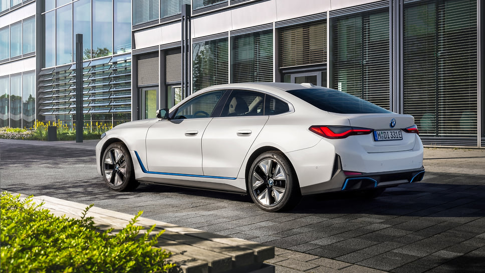 BMW i4 eDrive35