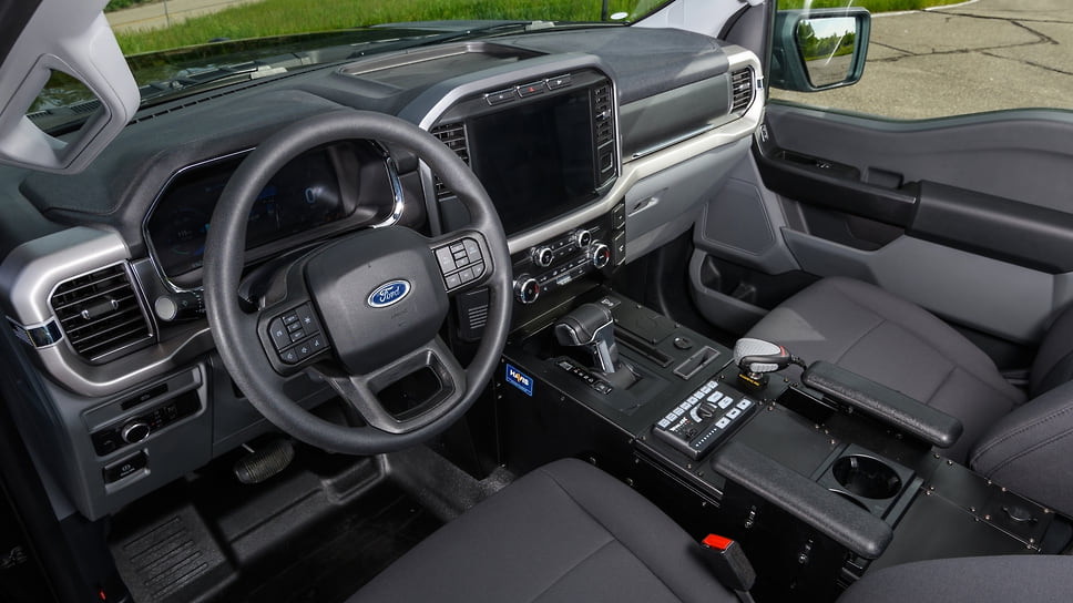 Ford F-150 Lightning Pro Special Service Vehicle