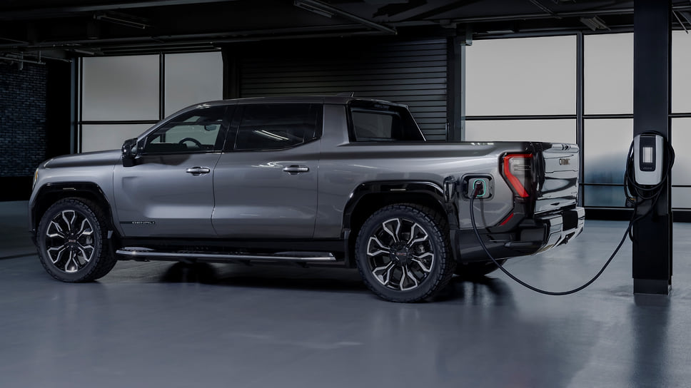 GMC Sierra EV Denali Edition 1