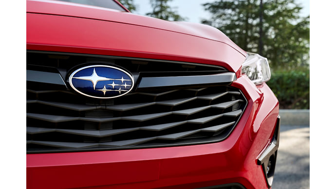 Subaru показала тизер нового поколения Impreza