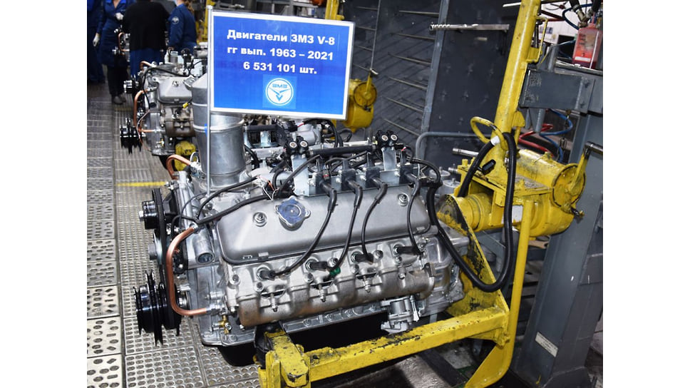 Двигатель V8 производства ЗМЗ