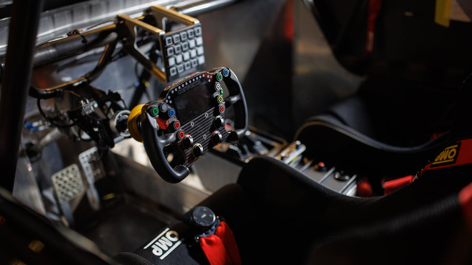 HPD Honda CR-V Hybrid Racer