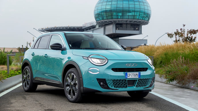 Кроссовер Fiat 600 получил гибридную версию