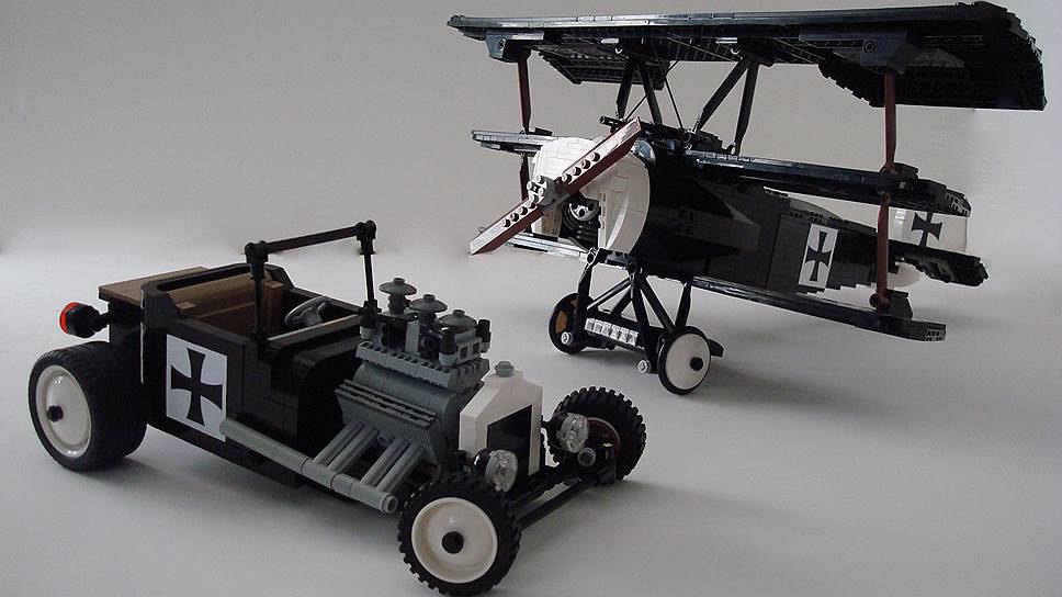 Модель 1919 T-Bucket - Fokker DR1 из Lego