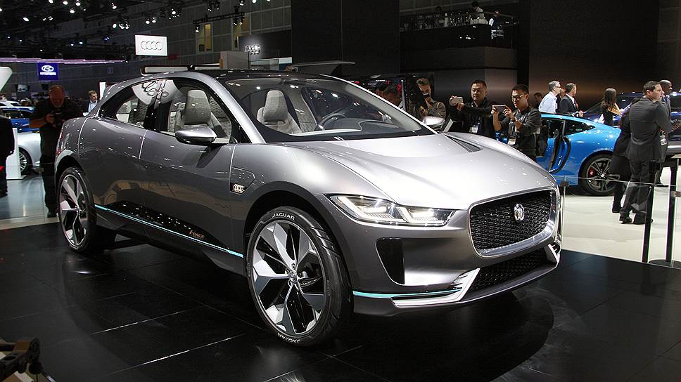 Jaguar I-Pace. Этот электрический кроссовер хоть и называют «концептом», по сути это предсерийный прототип — в продажу модель должна поступить уже в 2018 году.