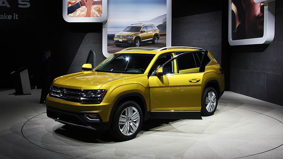Volkswagen Atlas. Даже не верится, что вот этот огромный автомобиль, который гораздо крупнее VW Touareg, стоить будет дешевле. Правда, не у нас, а в США и Китае, для рынков которых и был разработан «Атлас»