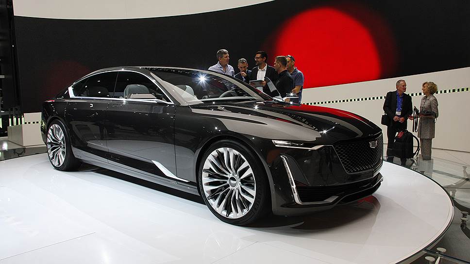 Cadillac Escada. Модель уже показывали в августе на конкурсе элегантности в Пеббл-Бич. Компания демонстрирует, что время огромных «Кадиллаков» может вновь вернуться
