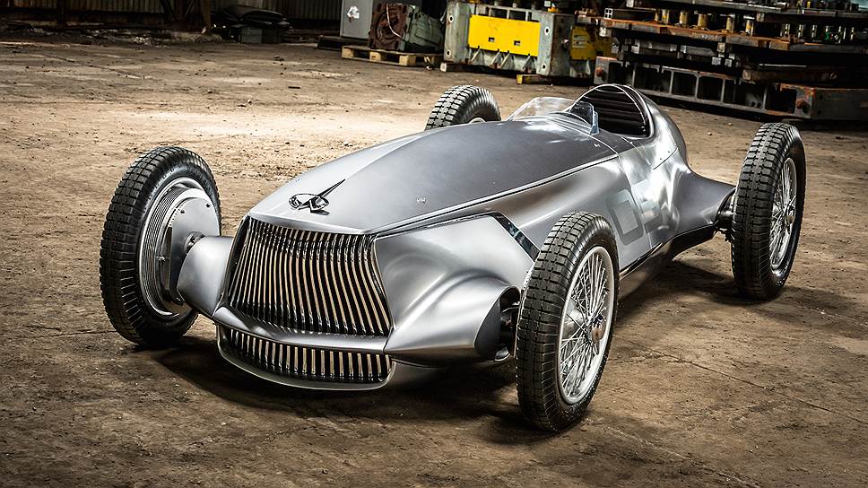 Infiniti ‘Prototype 9’ — ретро-родстер, который возвращает нас в эпоху гоночных автомобилей 40-х годов прошлого века. Концептуальная модель под старину с кузовными панелями, изготовленными, как и 70 лет назад методом ручной формовки, но с самым современным электромотором и блоком высокотехнологичных аккумуляторов от подразделения перспективных разработок Nissan Motor Corporation.