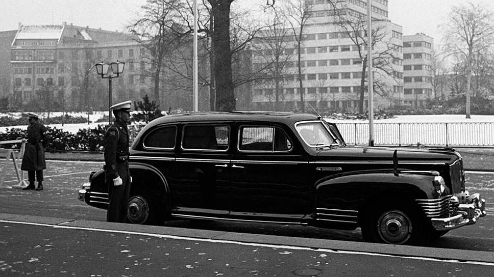 ЗИС-115 в Берлине во время встречи четырех министров иностранных дел, прошедшей с 25 января по 18 февраля 1954 года