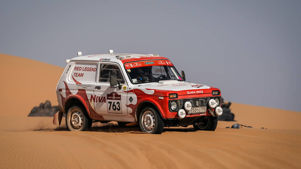 2022 год. Швейцарский экипаж на ралли Dakar Classic