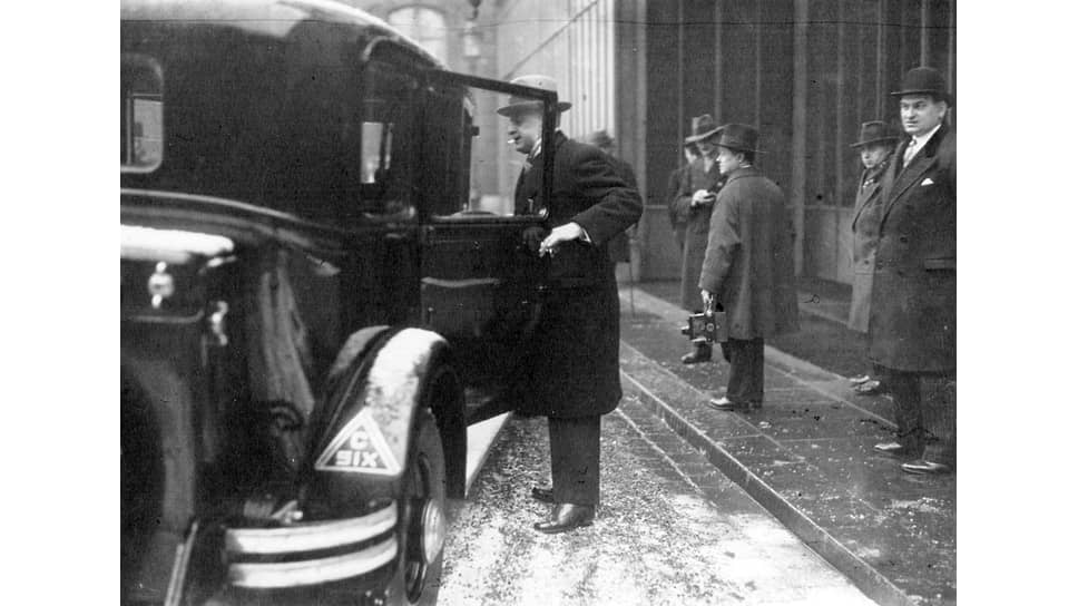 Среди клиентов Ситроена были и политики, и чиновники. На фото — министр торговли и промышленности Франции Луи Серр, 1933 год