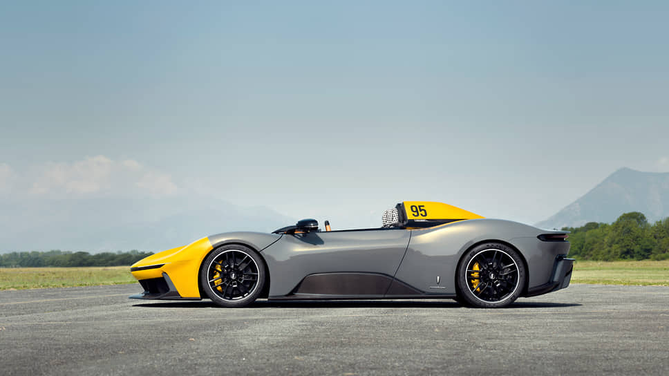 Компания Automobili Pininfarina представила электрический спидстер B95, который выпустят ограниченным тиражом в 10 экземпляров по цене от €4,4 млн