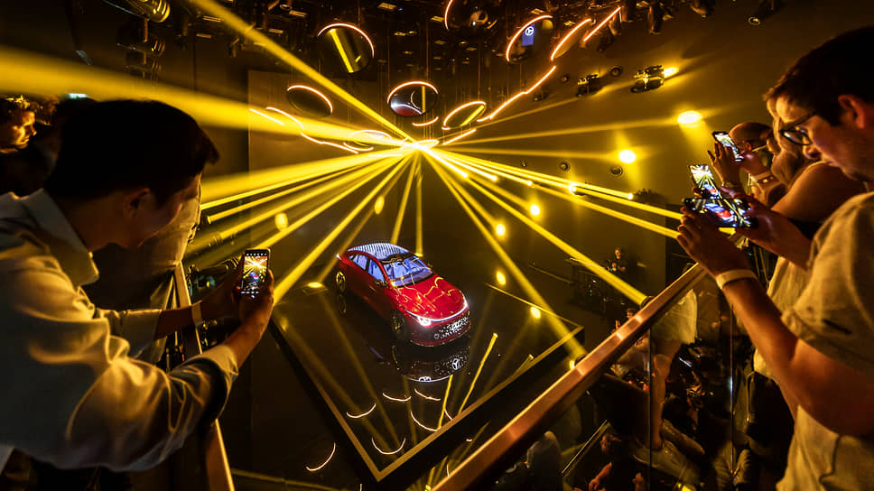 На выставке IAA Mobility в Мюнхене марка Mercedes-Benz представила концепт-кар Concept CLA Class, по мотивам которого в 2024 году появится самый доступный в линейке немецкого бренда электромобиль  