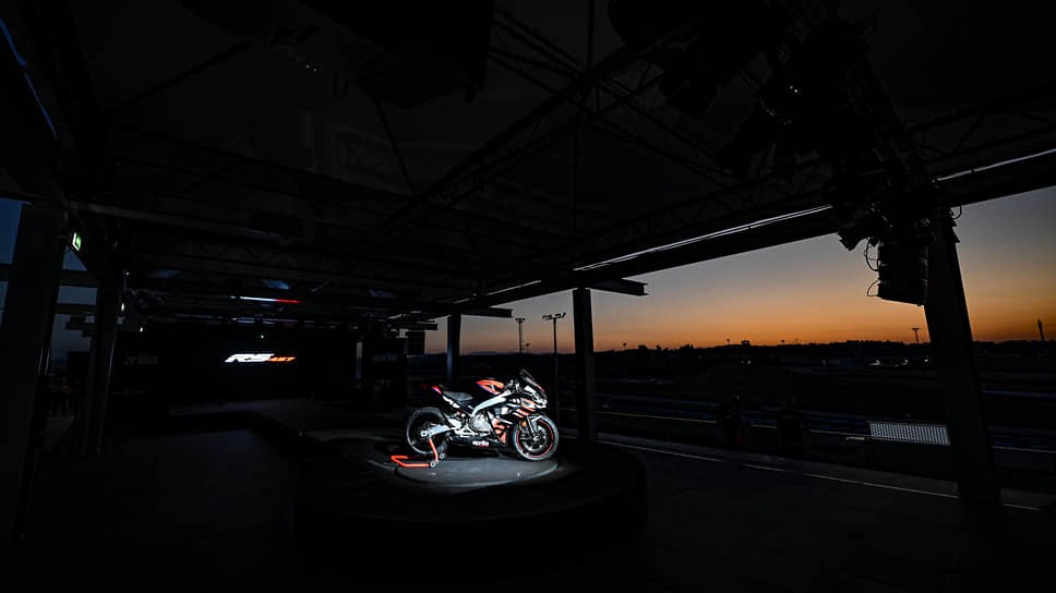 Марка Aprilia презентовала новый спортивный мотоцикл — RS 457 