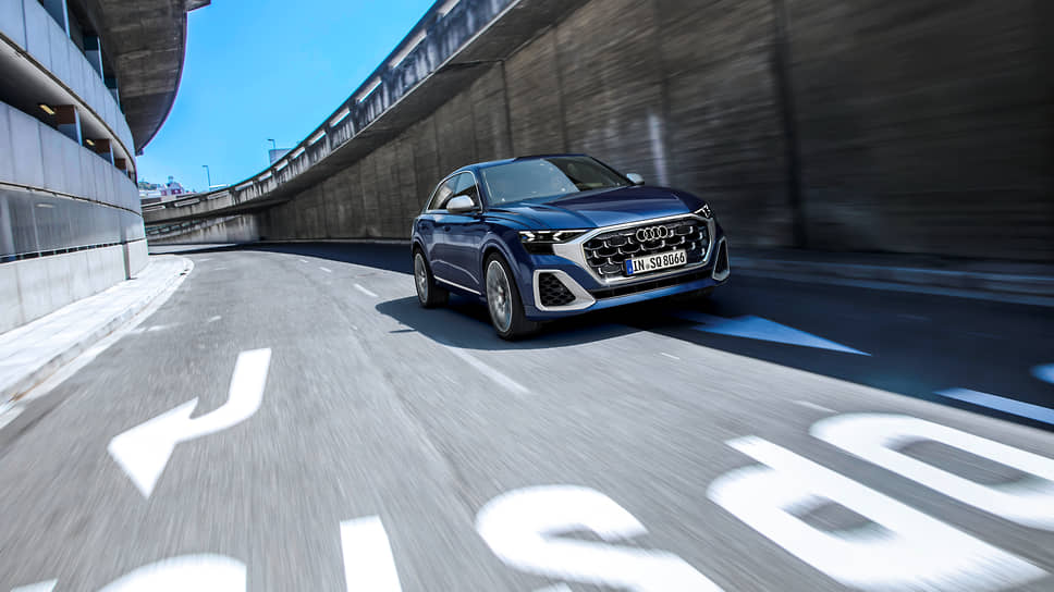 Компания Audi обнародовала рестайлинговый кроссовер Q8, который поступит в продажу уже в этом году 